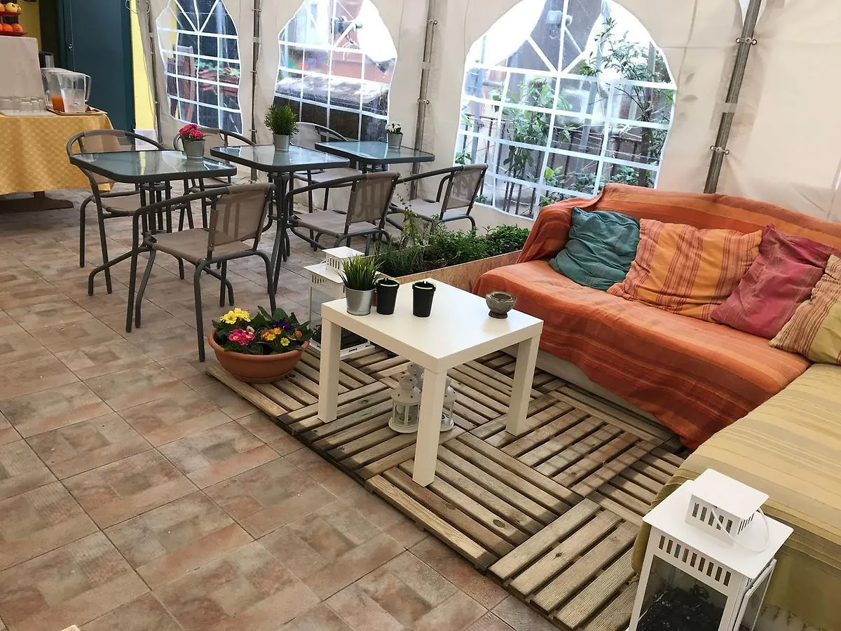 Bed and Breakfast XX Miglia Aeroporto di Catania Fontana Rossa Bed & Breakfast