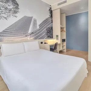 Cenisio Garibaldi Hotel Milan